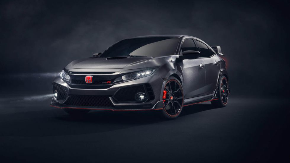 To Civic Type R Prototype είναι αρκετά πιο επιθετικό σε εμφάνιση, σε σχέση με το ταπεινό Civic.